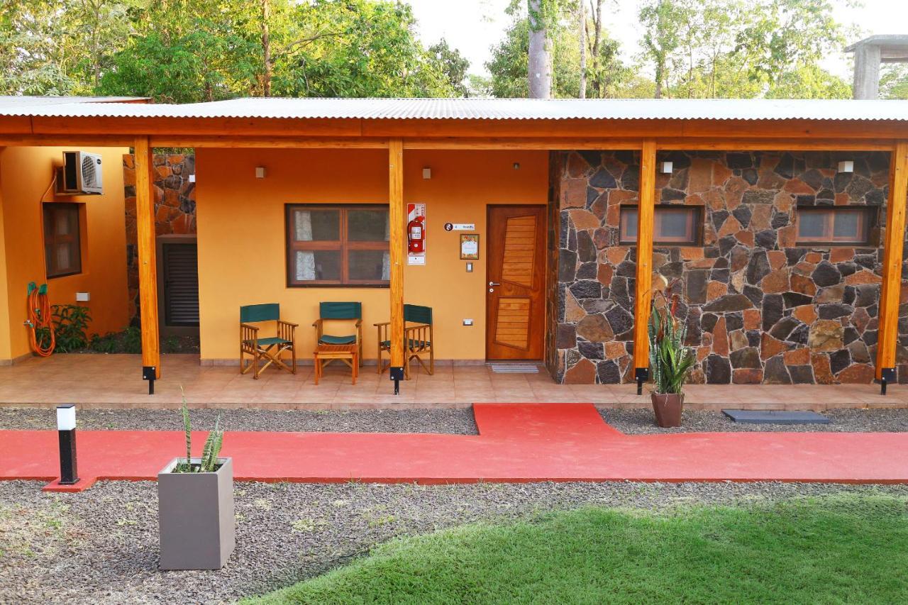 Posada Del Chaman Iguazu ปูแอร์โตอีกวาซู ภายนอก รูปภาพ