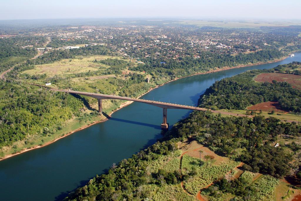 Posada Del Chaman Iguazu ปูแอร์โตอีกวาซู ภายนอก รูปภาพ