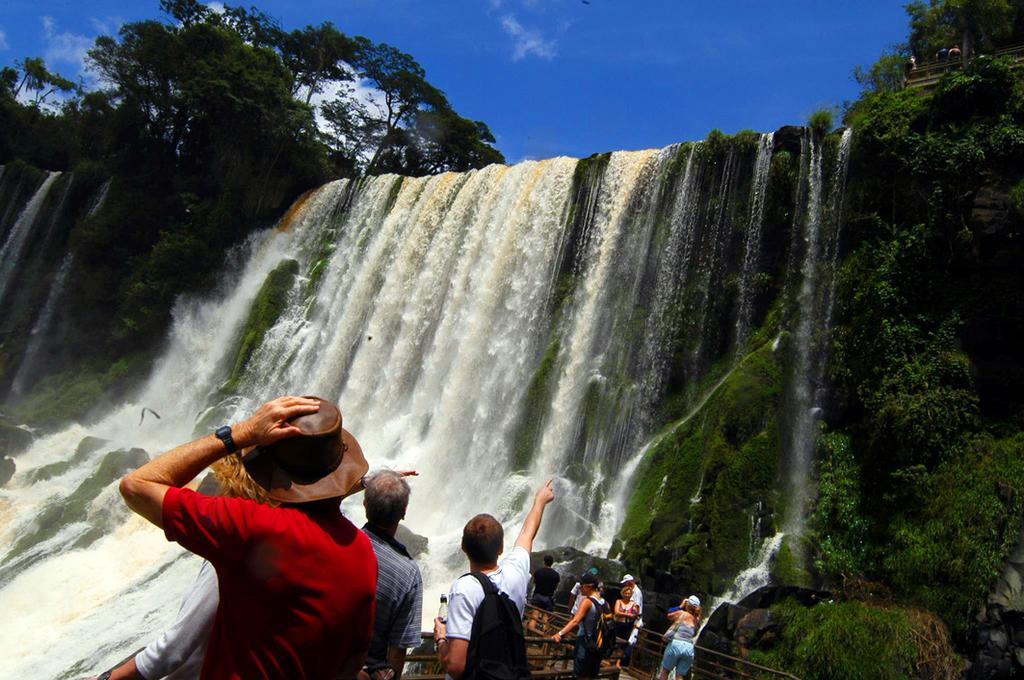 Posada Del Chaman Iguazu ปูแอร์โตอีกวาซู ภายนอก รูปภาพ