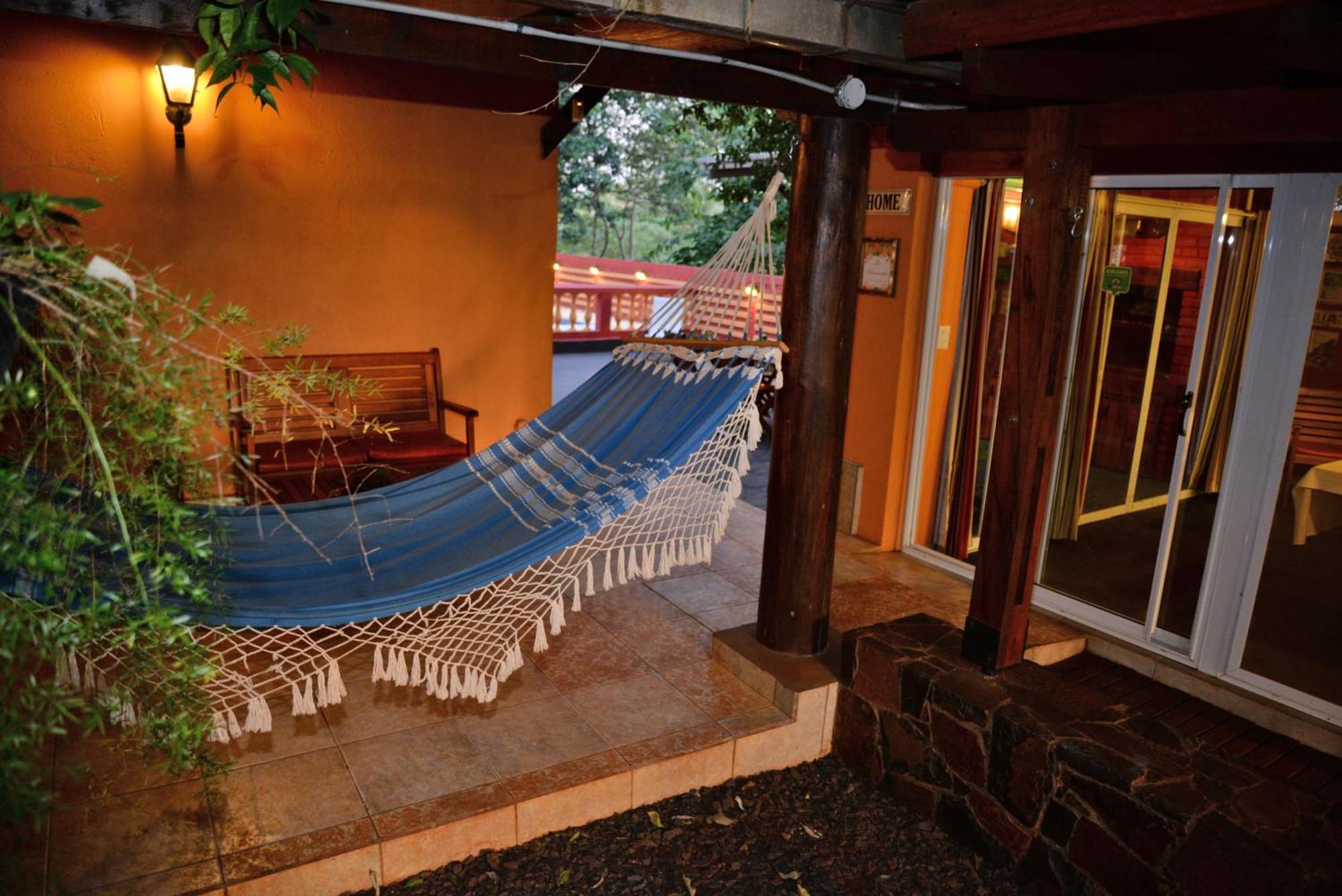 Posada Del Chaman Iguazu ปูแอร์โตอีกวาซู ภายนอก รูปภาพ