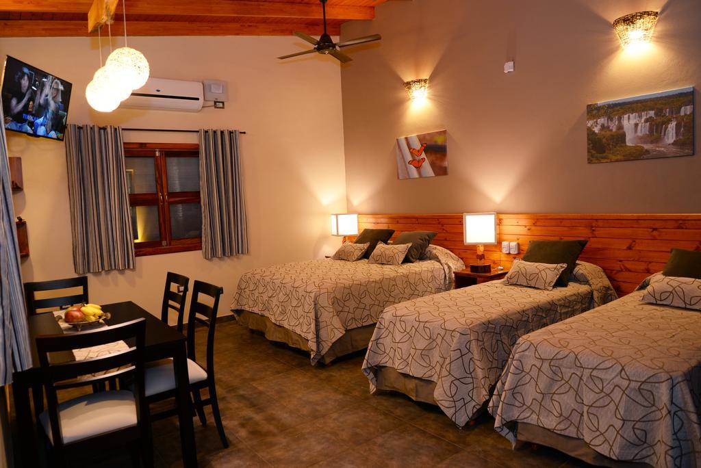 Posada Del Chaman Iguazu ปูแอร์โตอีกวาซู ภายนอก รูปภาพ