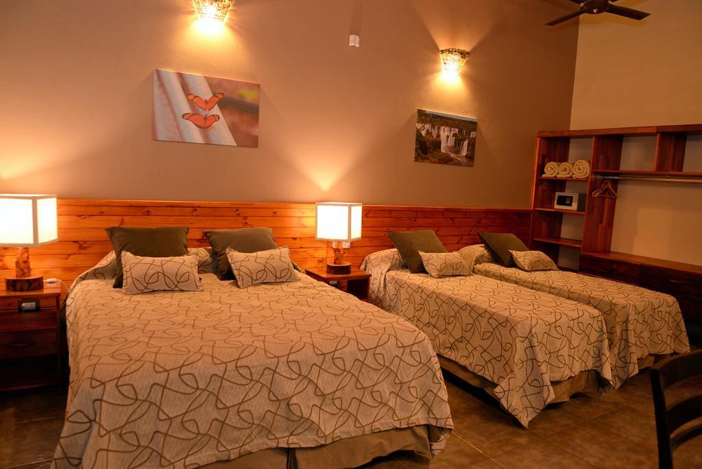 Posada Del Chaman Iguazu ปูแอร์โตอีกวาซู ภายนอก รูปภาพ